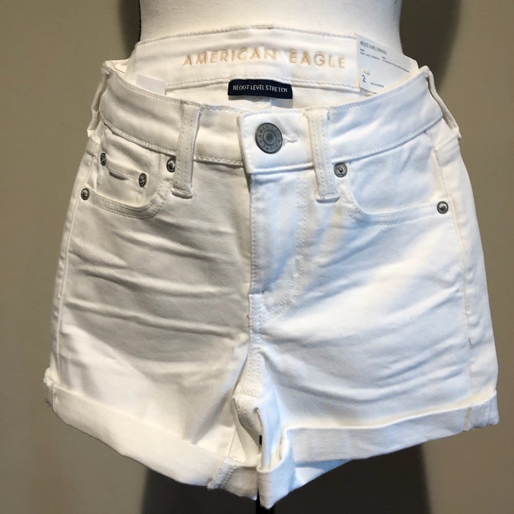 ‼️FREE SHIPPING AMERICAN EAGLE WHITE SHORTS